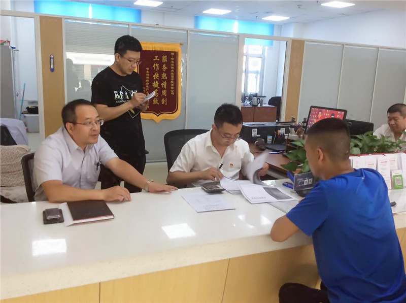 “一把手”体验供水报装流程   推动窗口工作作风转变