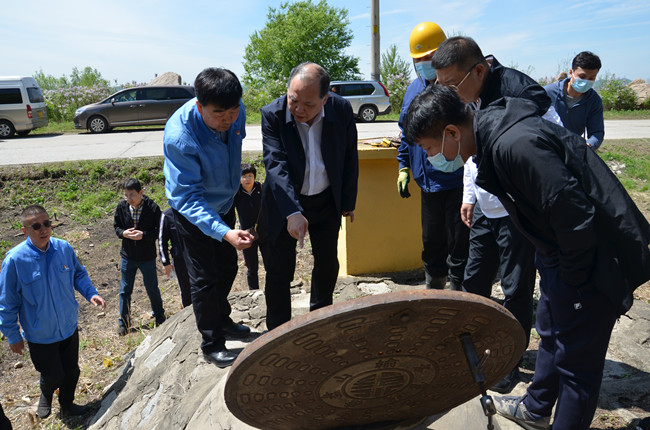 集团副董事长孙明一行到长输管线调研生产运行情况